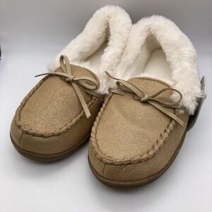 NWT Rock Dove Women's Slippers Moccasins Size 8 Faux Fur Lined Tan Cream